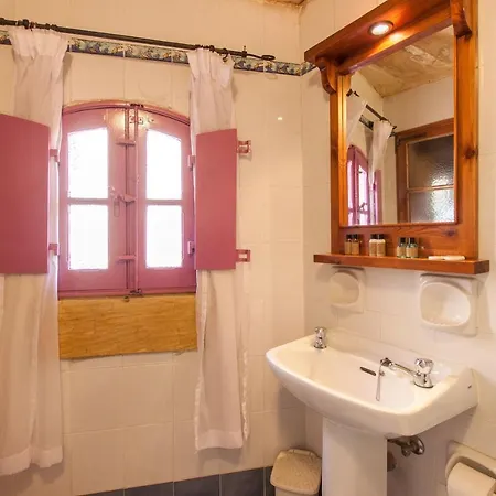 Gozitan Farmhouse With Pool - Pp 1 - Happy *